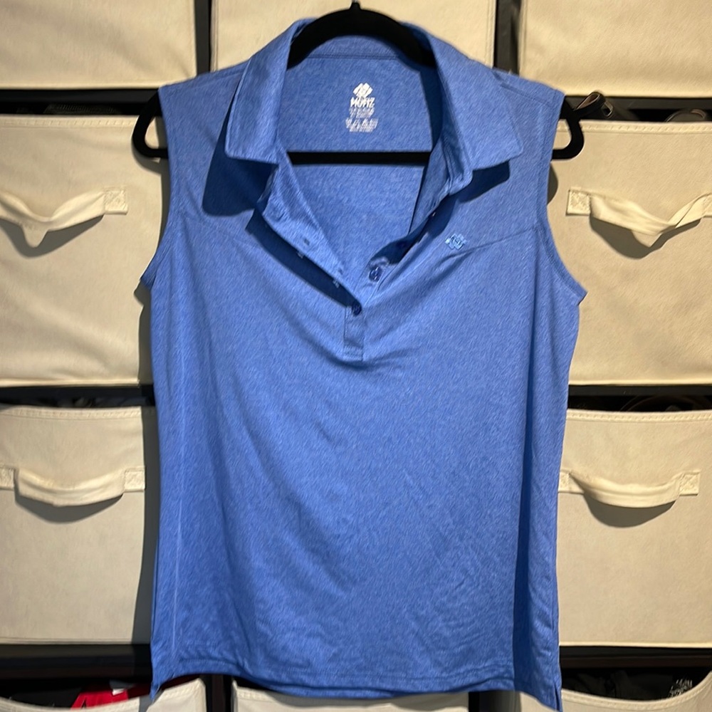 Sleeveless golf shirt